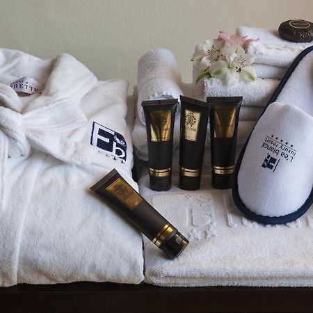 באיה סרדיניה L'Ea Bianca Luxury Resort מראה חיצוני תמונה