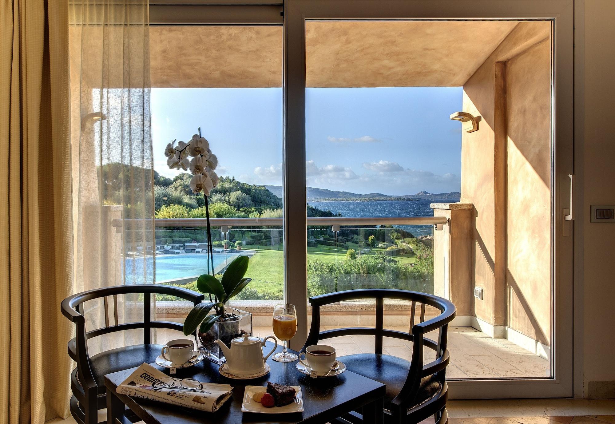 באיה סרדיניה L'Ea Bianca Luxury Resort מראה חיצוני תמונה