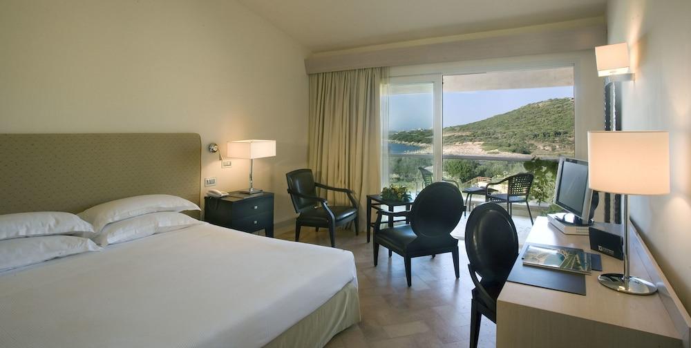 באיה סרדיניה L'Ea Bianca Luxury Resort מראה חיצוני תמונה