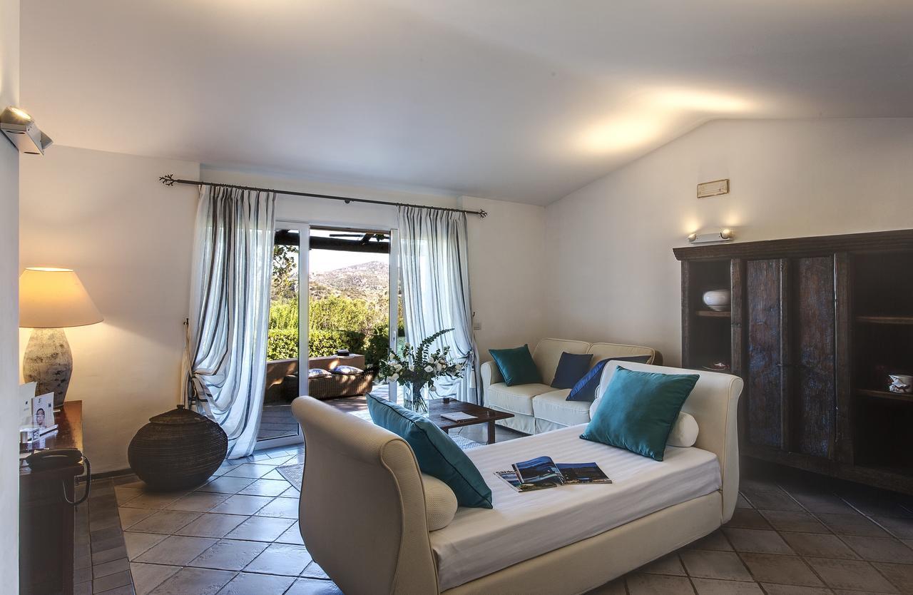 באיה סרדיניה L'Ea Bianca Luxury Resort מראה חיצוני תמונה