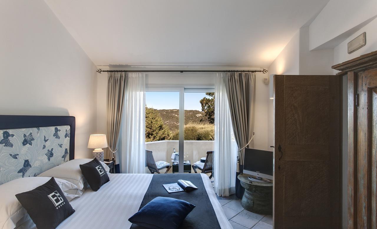 באיה סרדיניה L'Ea Bianca Luxury Resort מראה חיצוני תמונה