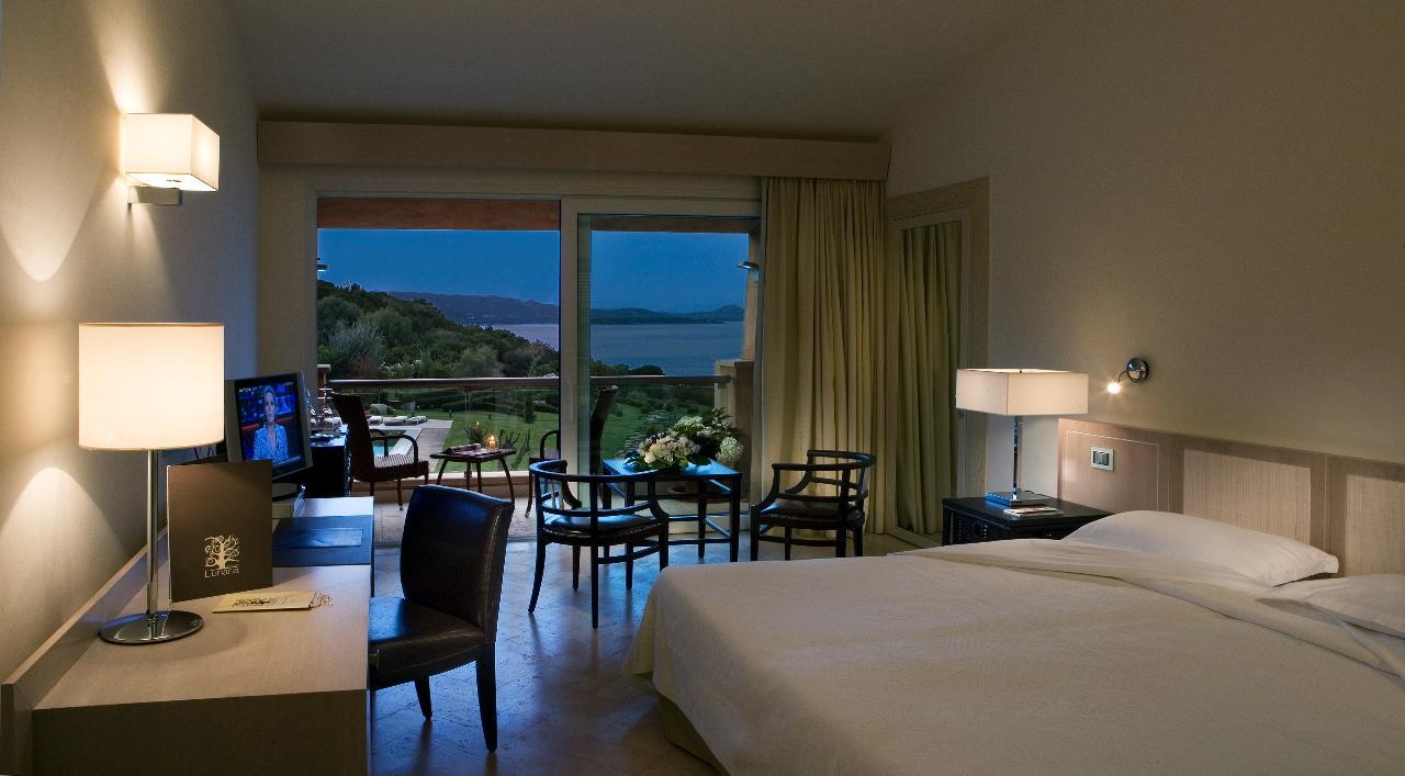 באיה סרדיניה L'Ea Bianca Luxury Resort מראה חיצוני תמונה