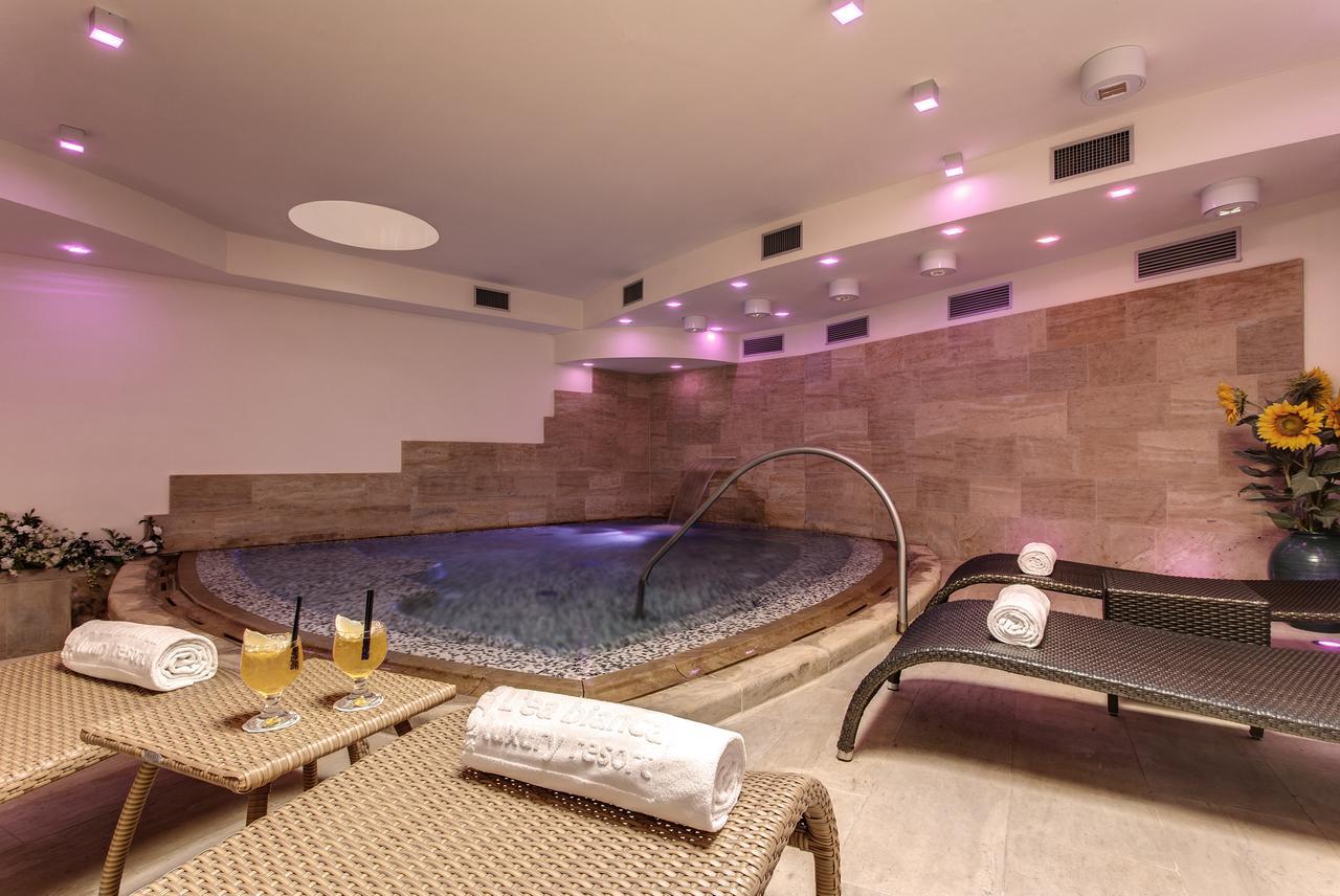 באיה סרדיניה L'Ea Bianca Luxury Resort מראה חיצוני תמונה